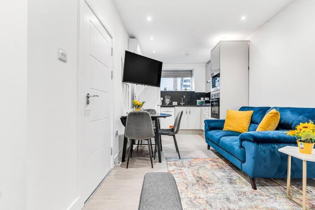 Luxstay Holland Park Apartment With Ac Londra Exterior foto
