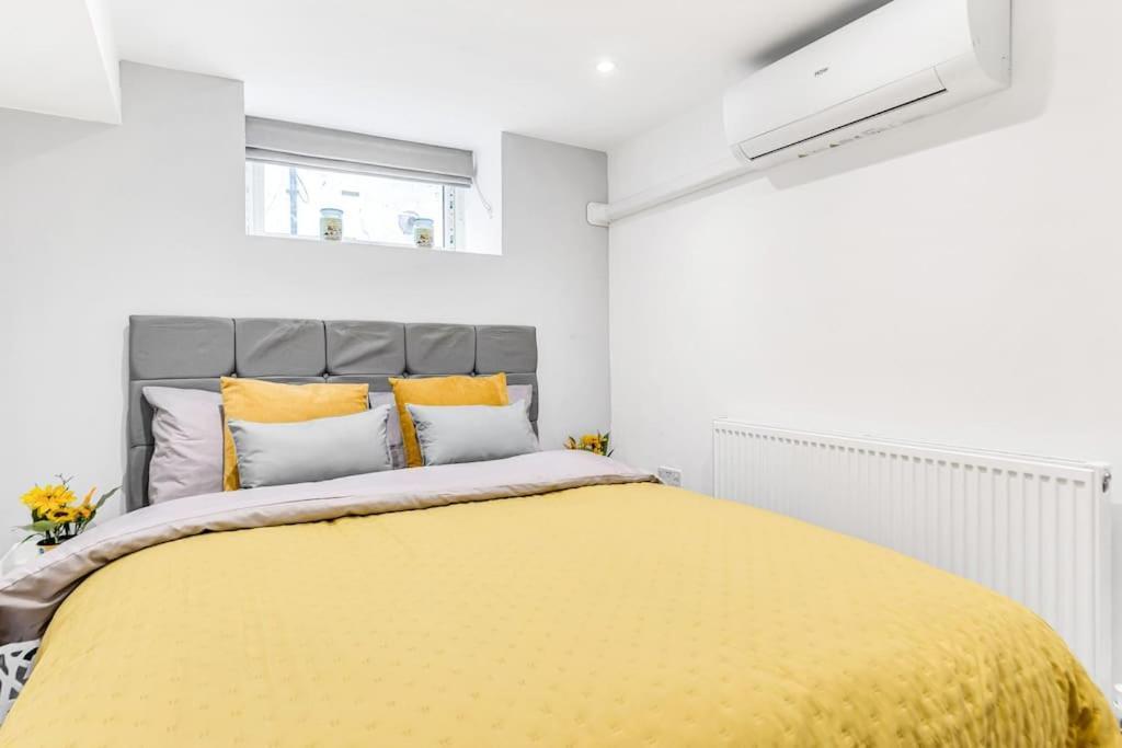 Luxstay Holland Park Apartment With Ac Londra Exterior foto