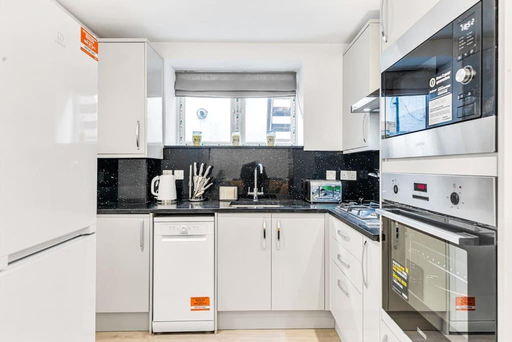 Luxstay Holland Park Apartment With Ac Londra Exterior foto