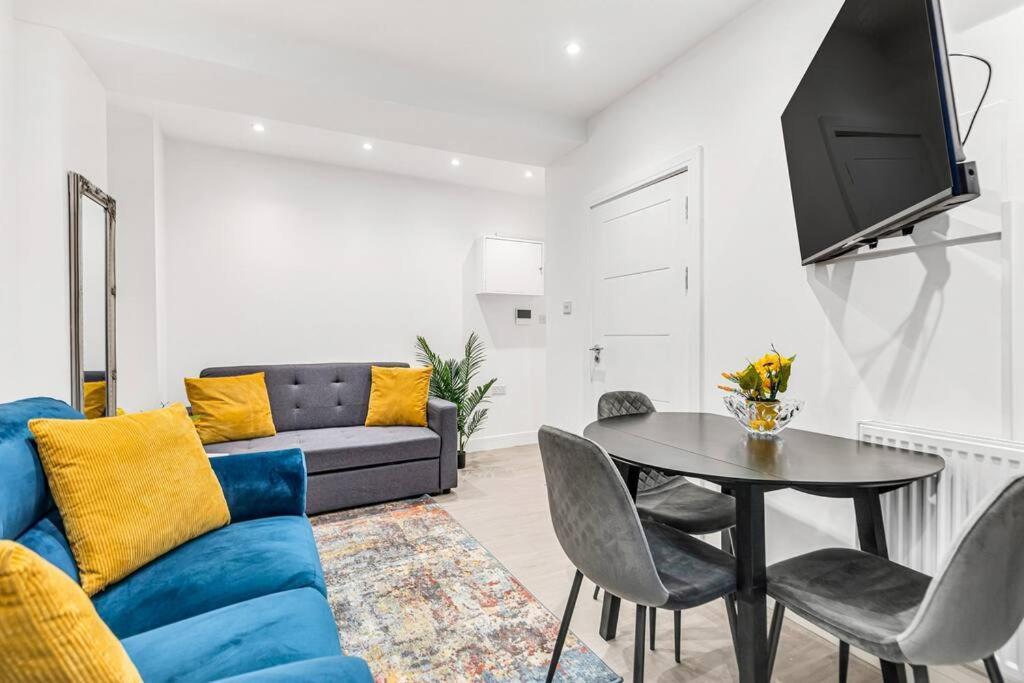 Luxstay Holland Park Apartment With Ac Londra Exterior foto