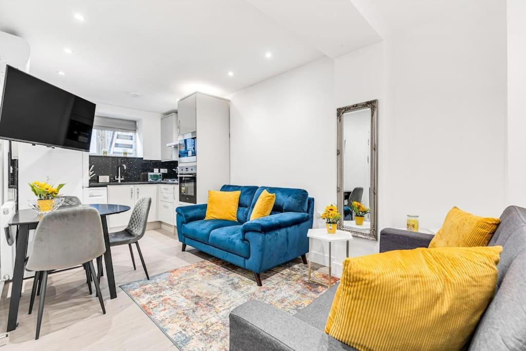 Luxstay Holland Park Apartment With Ac Londra Exterior foto